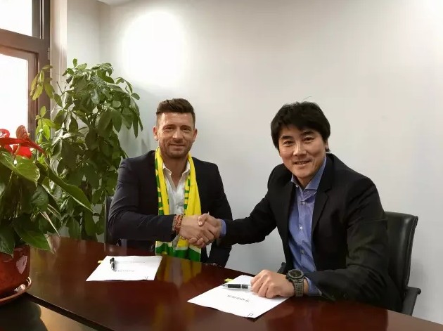 各小队长收到立刻回复。